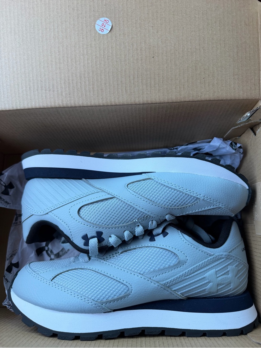 Under Armour GS Light Gray and Navy Athletic Sneakers